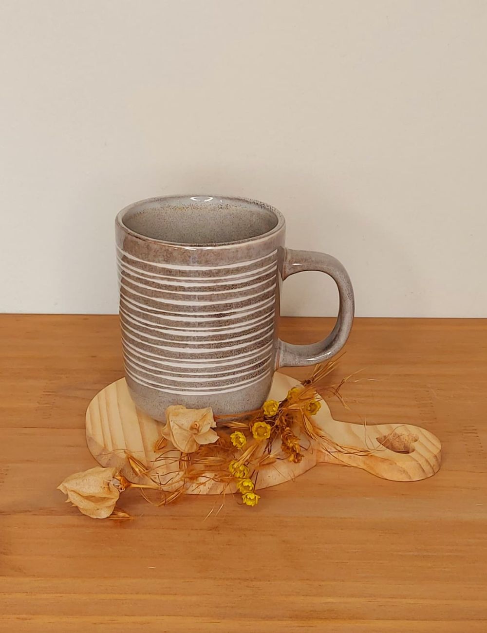 Caneca Linhas - cerâmica