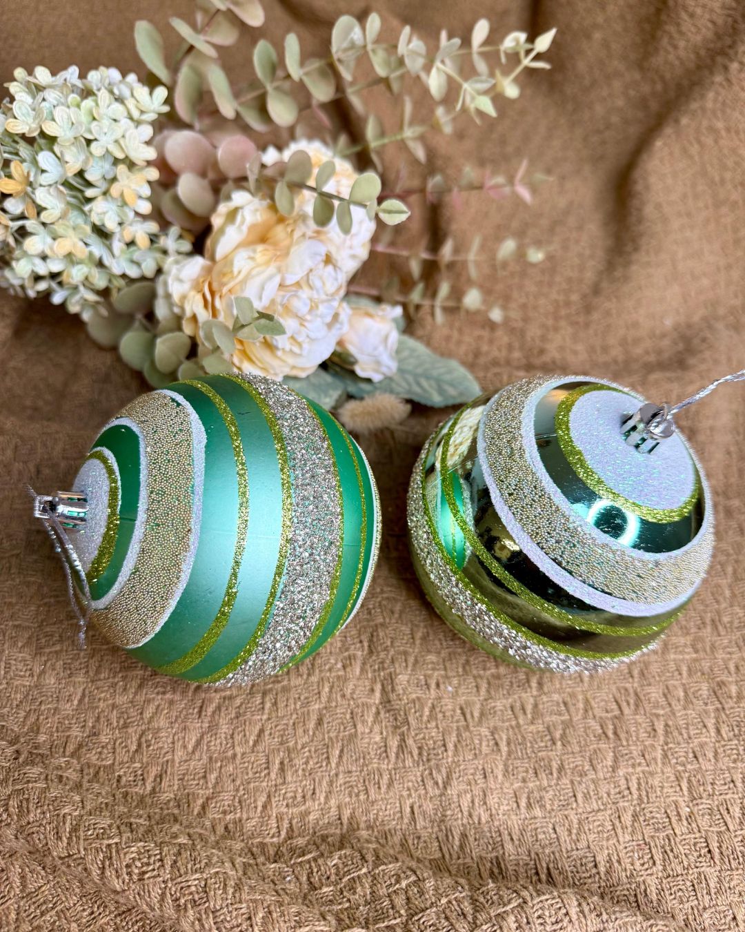 Kit 2 unidades Bola Natalina Decorada - Tamanho 10 - Imagem 4