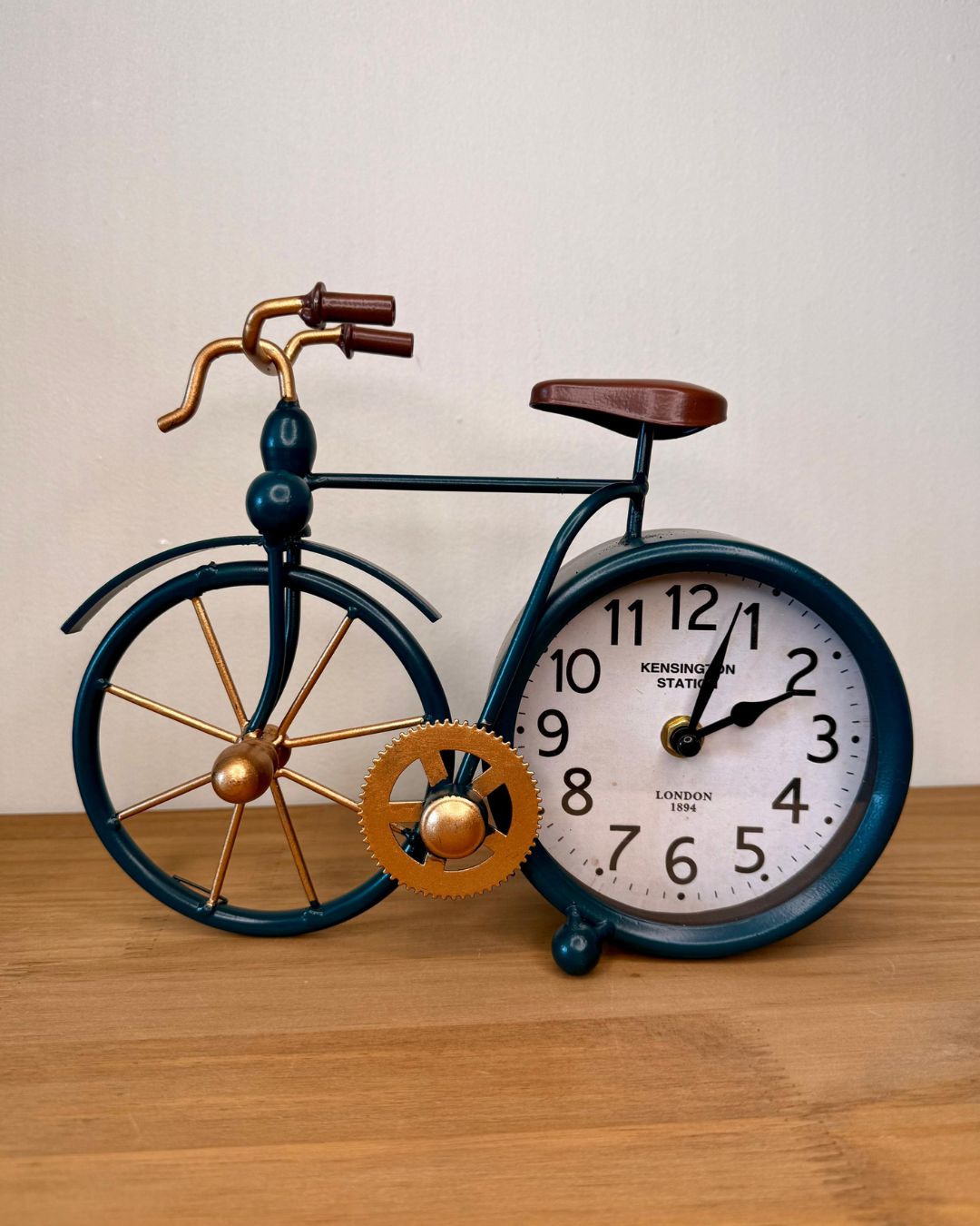 Relógio de Mesa Vintage Bicicleta - Metal - Imagem 2
