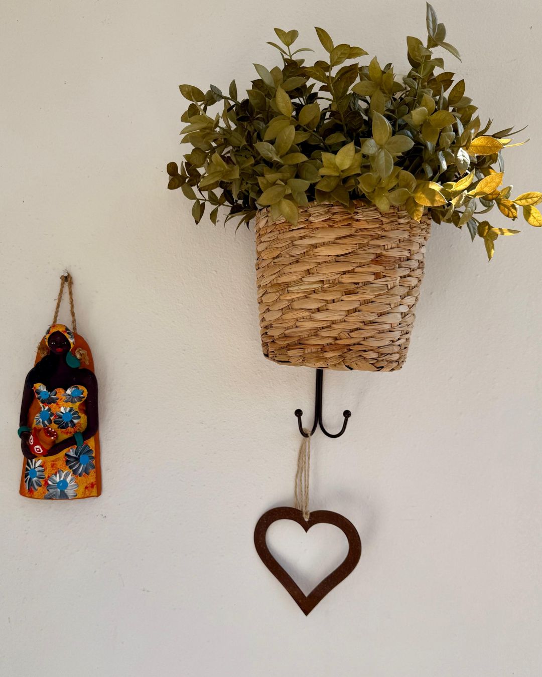 Cesta de Parede com Ganchos