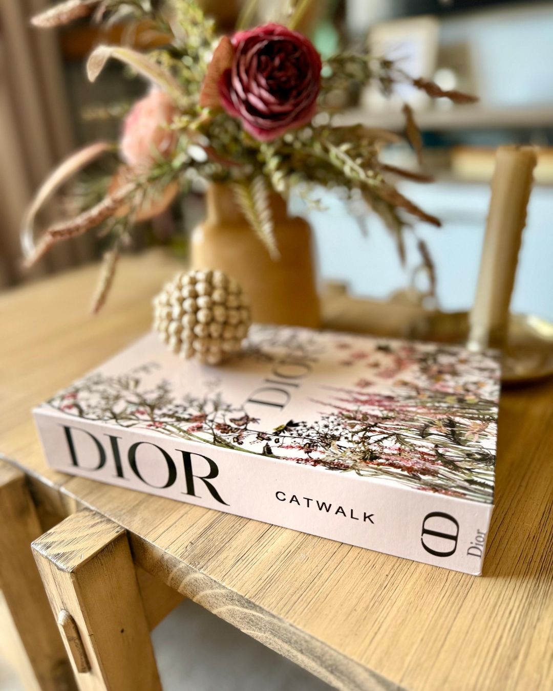 Caixa Livro Porta Objetos Dior 27cmX17cmX4,5cm