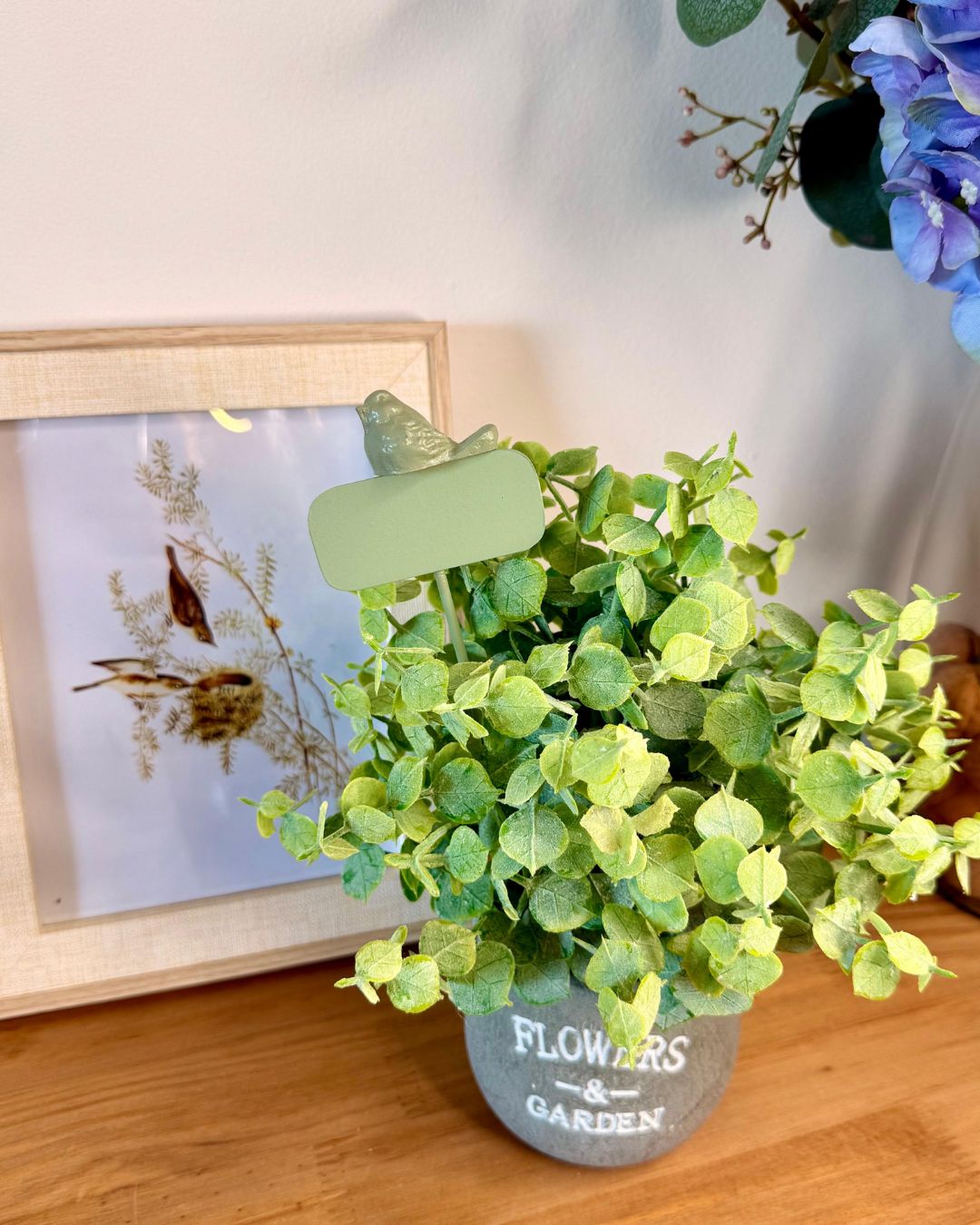 Placa Espeto Passarinho em Ferro Verde Pistache  22cmX6,5cm