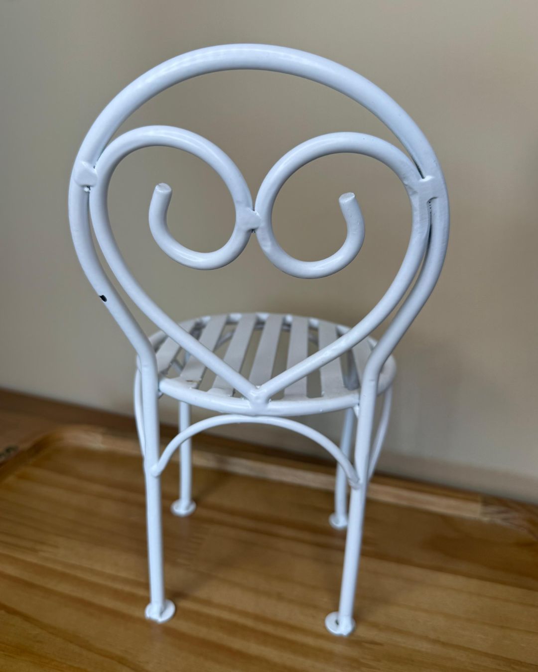 Mini Cadeira Arabesco em Ferro 27cmX14cmX18cm - Imagem 3