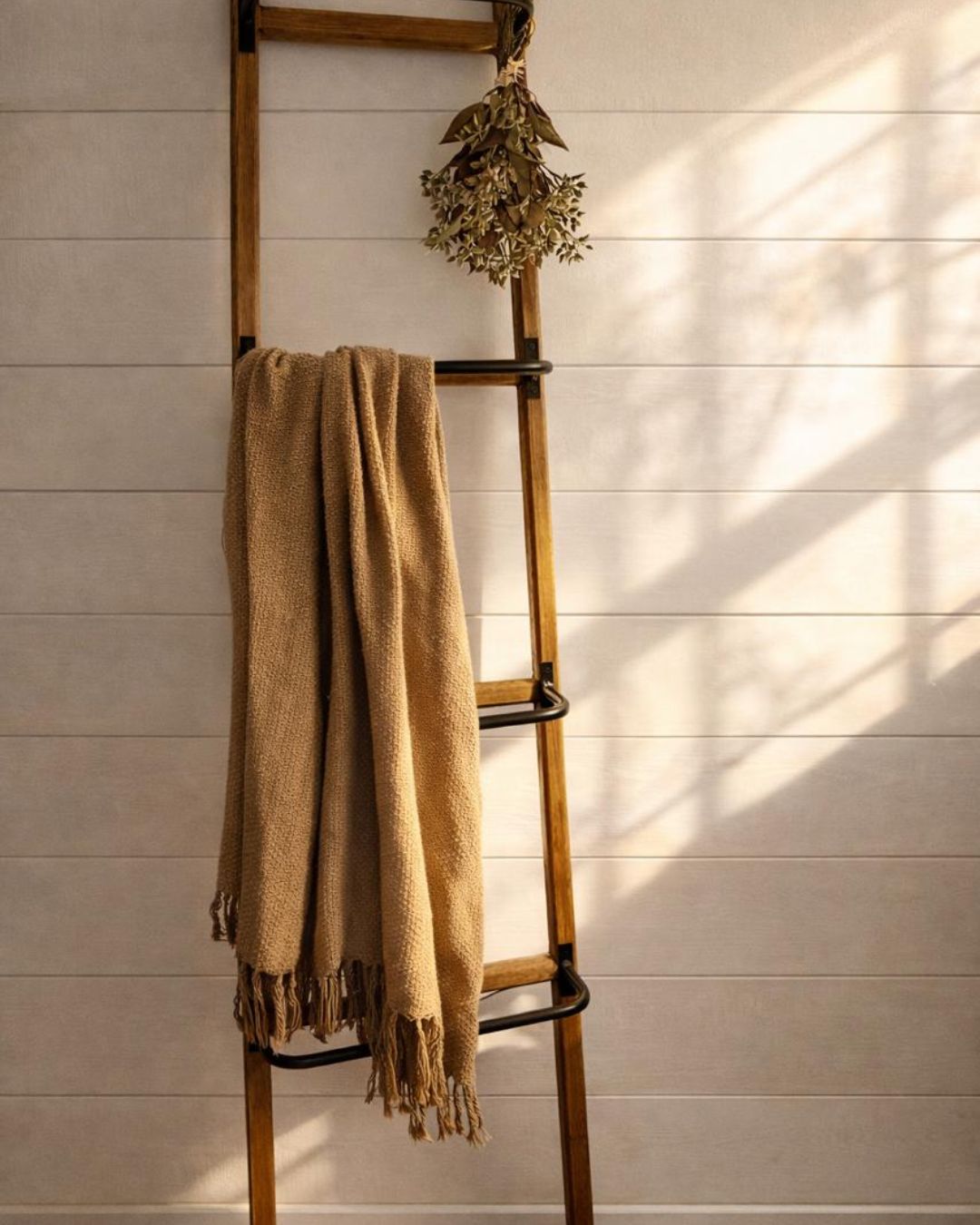 Escada Decorativa com Toalheiro Madeira e Ferro 1.80mX50cmX36cmX15cm - Imagem 4