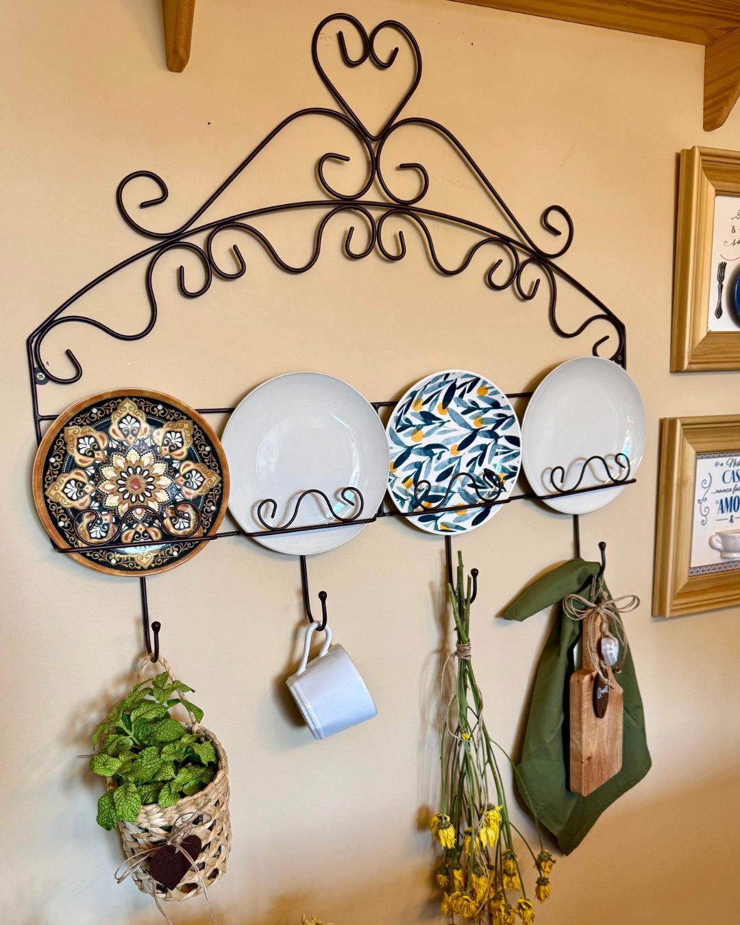 Suporte de Parede Arabesco com Ganchos e Porta Pratos 79cmX69cm - Imagem 5