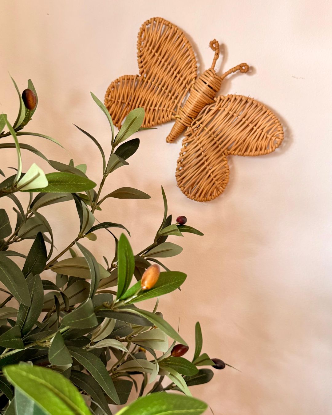 Escultura de Parede Borboleta em Rattan G - 25,5cmX18,5cm