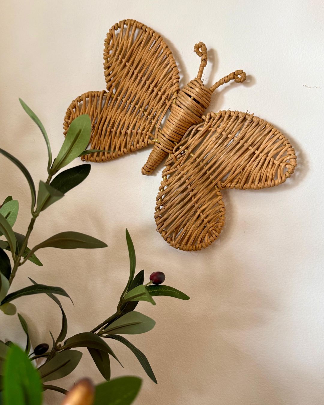 Escultura de Parede Borboleta em Rattan M - 23,5cmX17,5cm