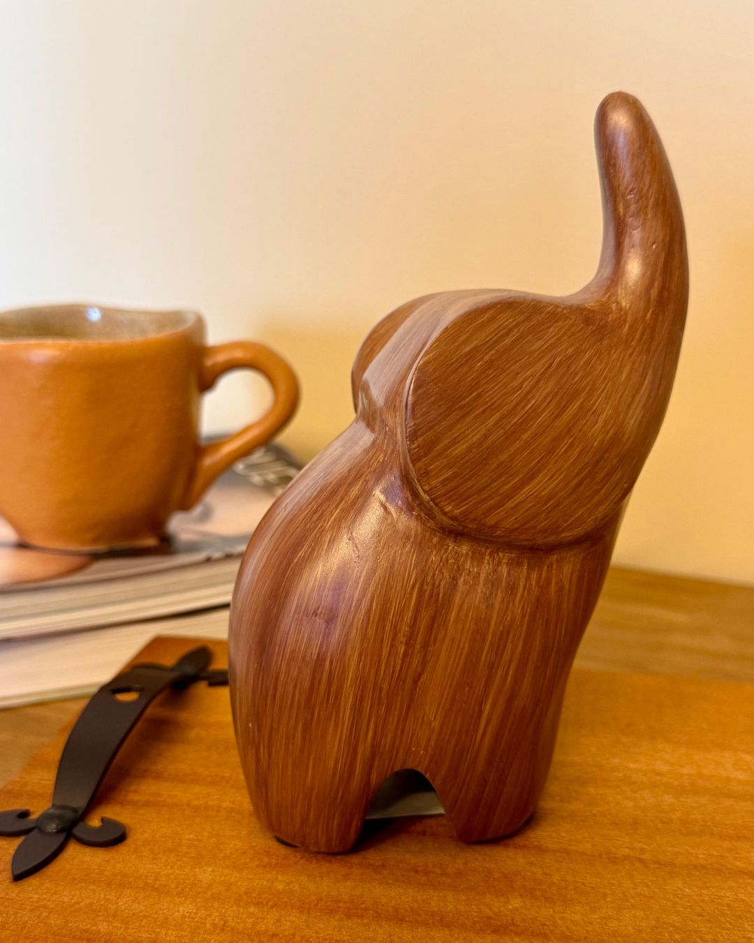 Escultura Decorativa Elefante em Poliresina  14cmX10cmX6cm