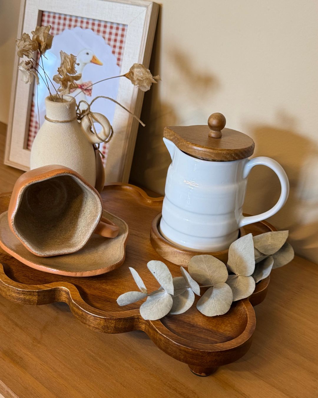 Bandeja Encanto com Pé Madeira Acácia 23cmX32cmX5cm - Imagem 3