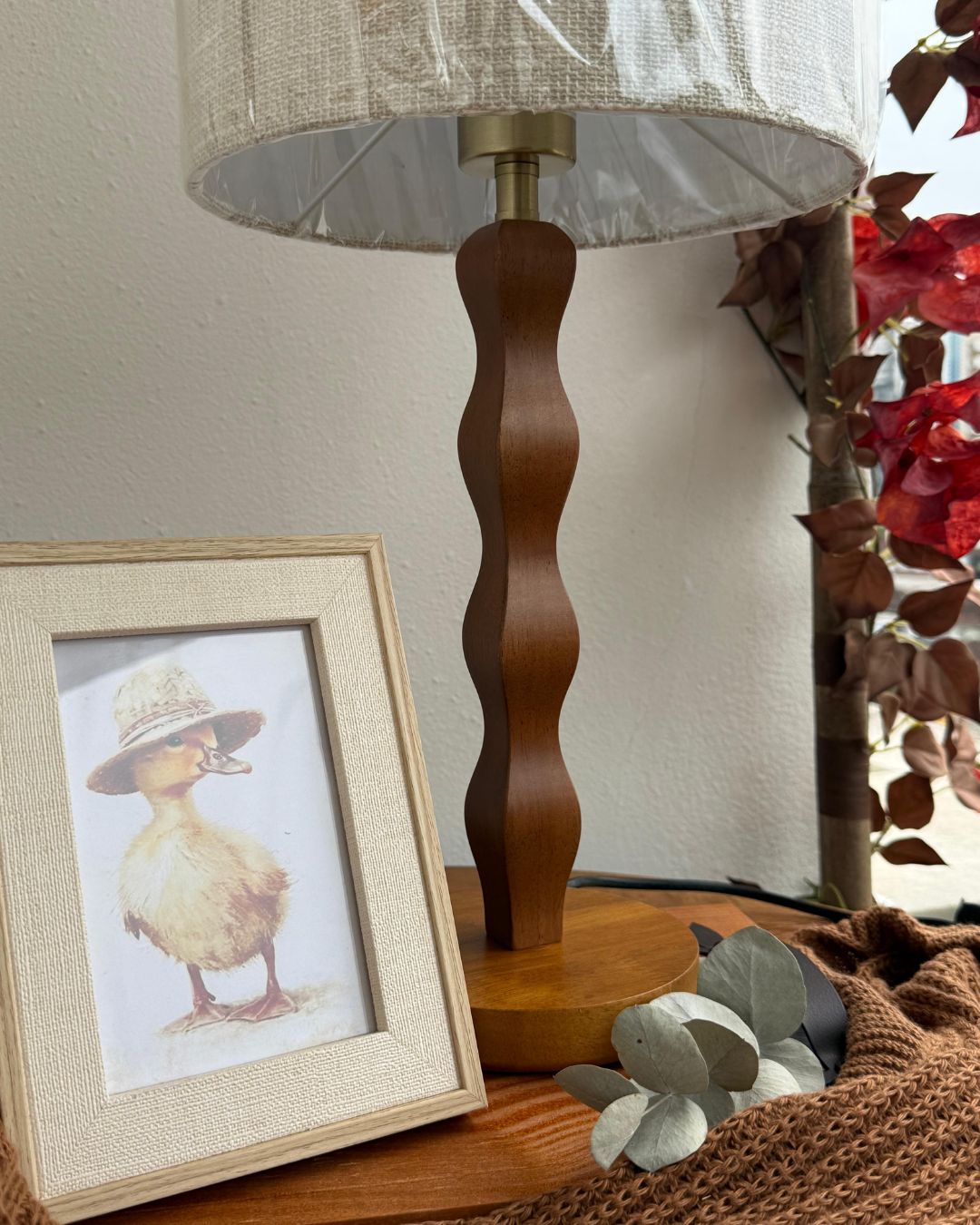 Abajur Decorativo Madeira e Linho Bivolt 58cmX25cmX25cm - Imagem 3